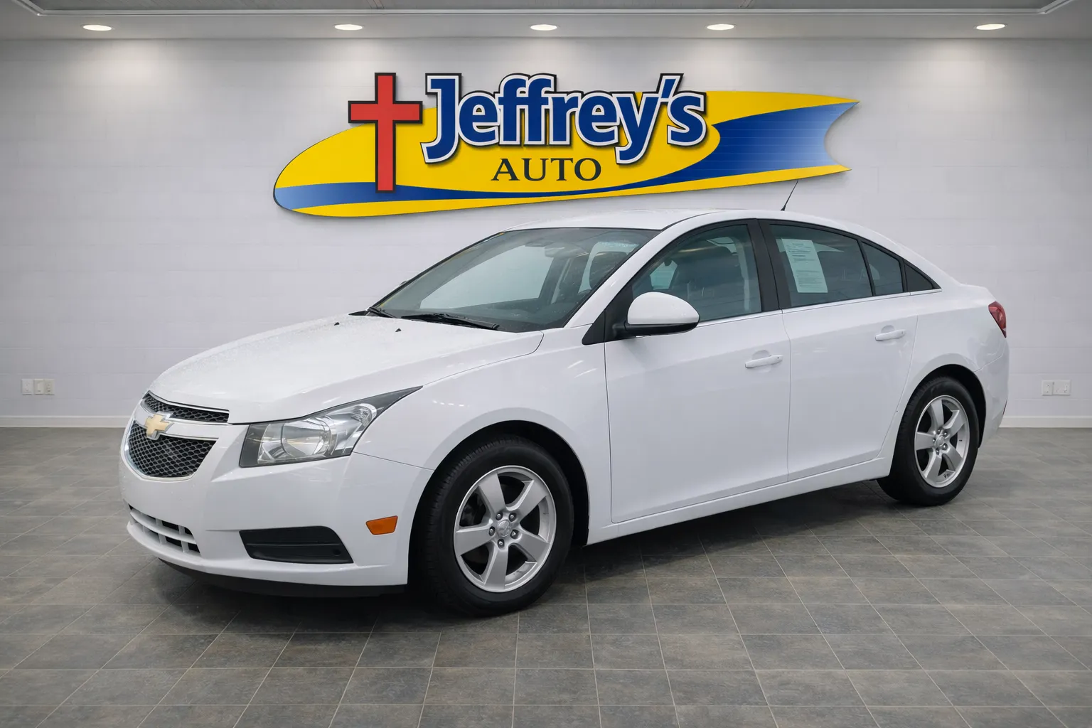 White 2013 CHEVROLET CRUZE 1LT AUTO for sale in Scottsburg, IN