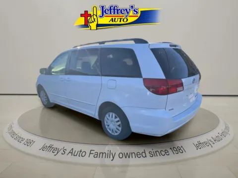 More photos of 2005 TOYOTA SIENNA CE 7 PASSENGER at Jeffrey's Auto Exchange, Inc., IN
