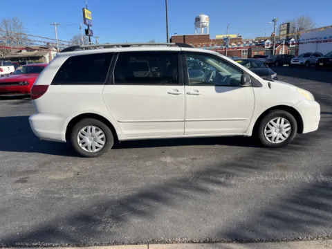 More photos of 2005 TOYOTA SIENNA CE 7 PASSENGER at Jeffrey's Auto Exchange, Inc., IN