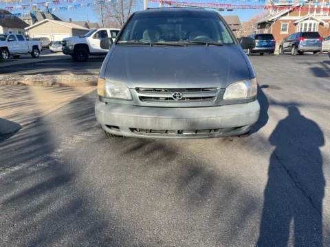 Another view of 2000 TOYOTA SIENNA LE for sale in Scottsburg, IN at Jeffrey's Auto Exchange, Inc.