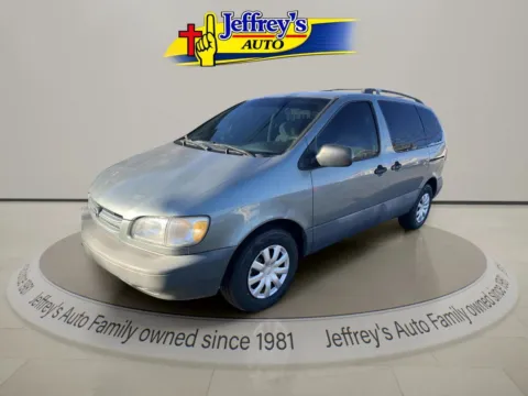 Photos of 2000 TOYOTA SIENNA LE for sale in Scottsburg, IN at Jeffrey's Auto Exchange, Inc.