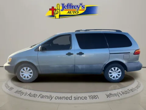 Another view of 2000 TOYOTA SIENNA LE for sale in Scottsburg, IN at Jeffrey's Auto Exchange, Inc.