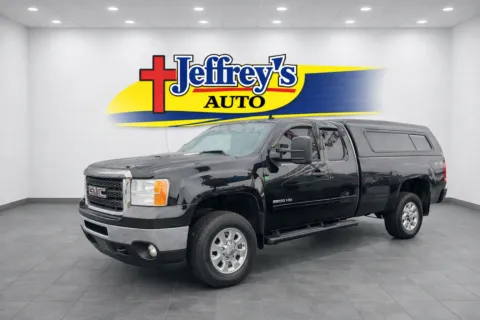 Black 2011 GMC SIERRA 2500HD SLE for sale in Scottsburg, IN
