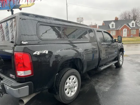 More photos of 2011 GMC SIERRA 2500HD SLE at Jeffrey's Auto Exchange, Inc., IN