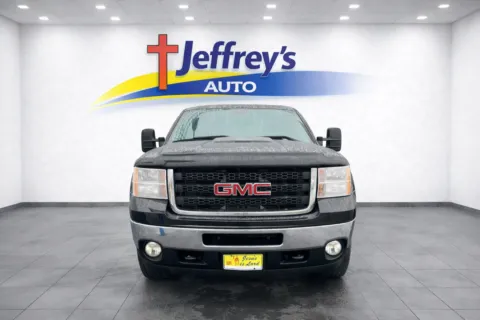 Photos of 2011 GMC SIERRA 2500HD SLE for sale in Scottsburg, IN at Jeffrey's Auto Exchange, Inc.