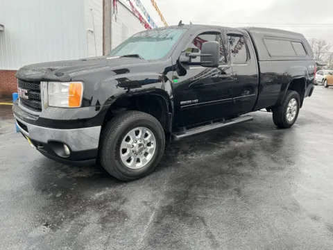 Photos of 2011 GMC SIERRA 2500HD SLE for sale in Scottsburg, IN at Jeffrey's Auto Exchange, Inc.