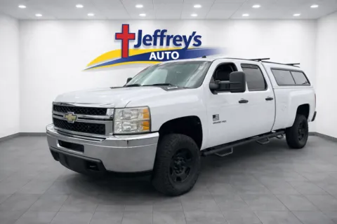 White 2011 CHEVROLET SILVERADO 2500H WORK TRUCK for sale in Scottsburg, IN