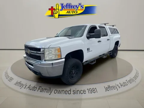 Photos of 2011 CHEVROLET SILVERADO 2500H WORK TRUCK for sale in Scottsburg, IN at Jeffrey's Auto Exchange, Inc.