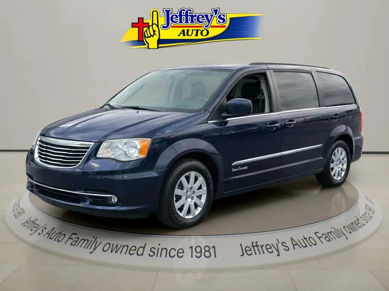 Blue 2014 CHRYSLER TOWN AND COUNTR TOURING for sale in Scottsburg, IN