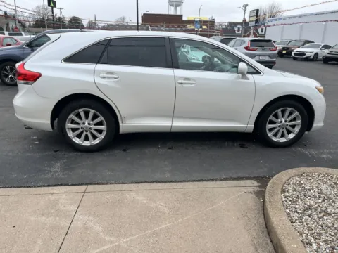 More photos of 2011 TOYOTA VENZA FWD 4CYL at Jeffrey's Auto Exchange, Inc., IN