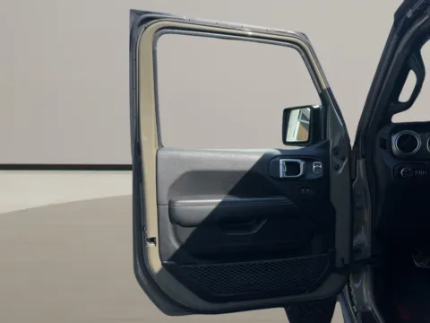 More photos of 2020 JEEP GLADIATOR RUBICON at Jeffrey's Auto Exchange, Inc., IN