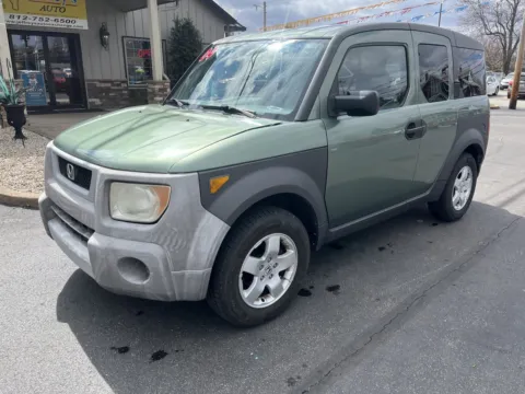 Photos of 2004 HONDA ELEMENT EX for sale in Scottsburg, IN at Jeffrey's Auto Exchange, Inc.