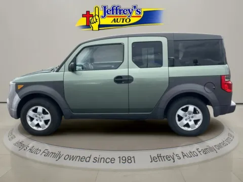 Another view of 2004 HONDA ELEMENT EX for sale in Scottsburg, IN at Jeffrey's Auto Exchange, Inc.