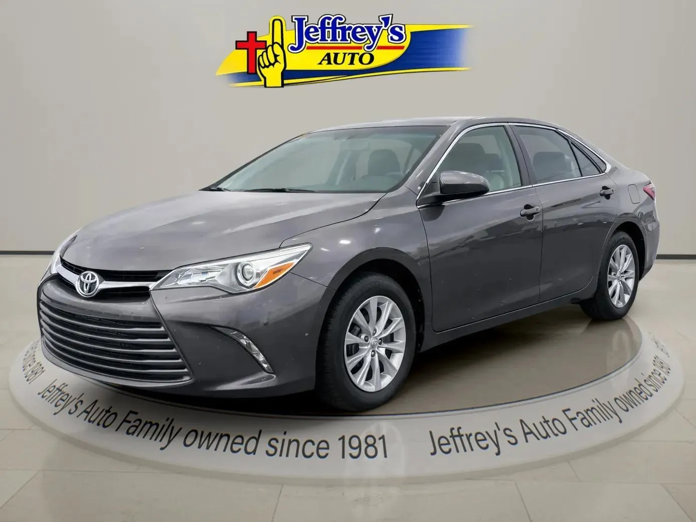 2015 TOYOTA CAMRY LE for sale in Scottsburg, IN