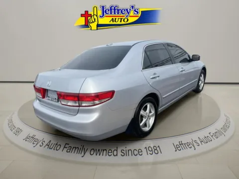 More photos of 2004 HONDA ACCORD EX W/LEATHER at Jeffrey's Auto Exchange, Inc., IN