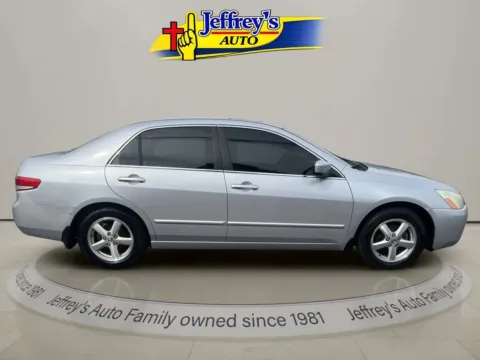 More photos of 2004 HONDA ACCORD EX W/LEATHER at Jeffrey's Auto Exchange, Inc., IN