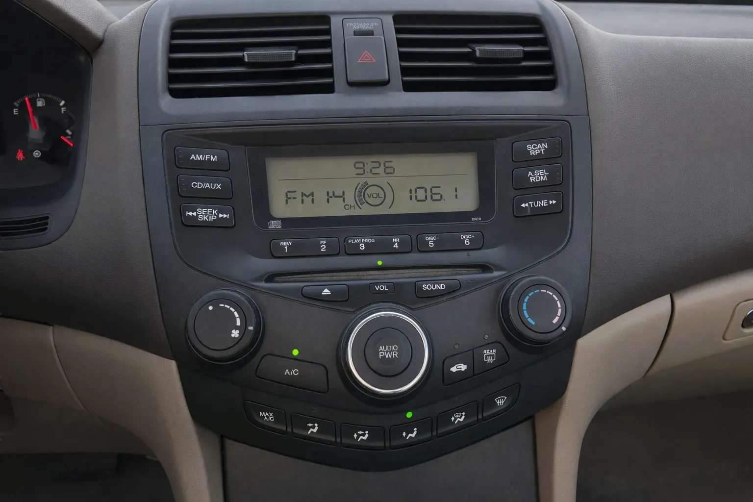 2004 Honda Accord LX - Photo 12