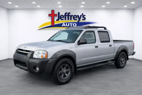 Silver 2002 NISSAN FRONTIER XE-V6 for sale in Scottsburg, IN