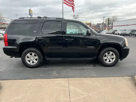 More photos of 2011 GMC YUKON SLT at Jeffrey's Auto Exchange, Inc., IN