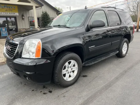 Black 2011 GMC YUKON SLT for sale in Scottsburg, IN