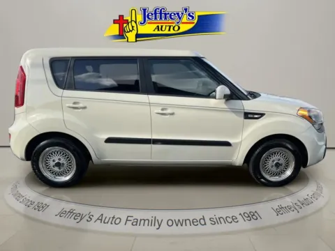 More photos of 2013 KIA SOUL BASE at Jeffrey's Auto Exchange, Inc., IN