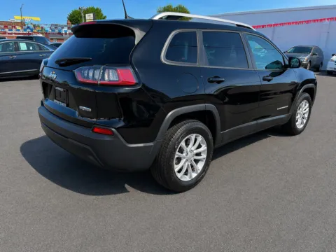 More photos of 2020 JEEP CHEROKEE LATITUDE at Jeffrey's Auto Exchange, Inc., IN