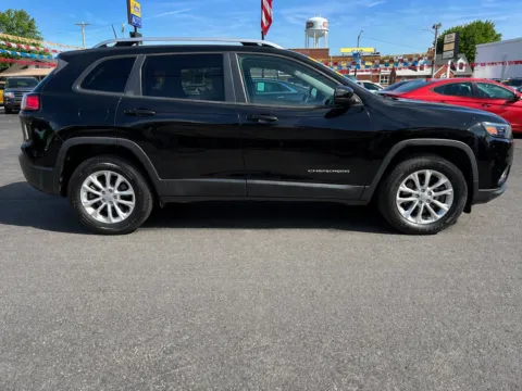 More photos of 2020 JEEP CHEROKEE LATITUDE at Jeffrey's Auto Exchange, Inc., IN