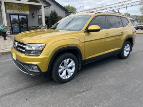 Yellow 2018 VOLKSWAGEN ATLAS V6 SE 4MOTION for sale in Scottsburg, IN