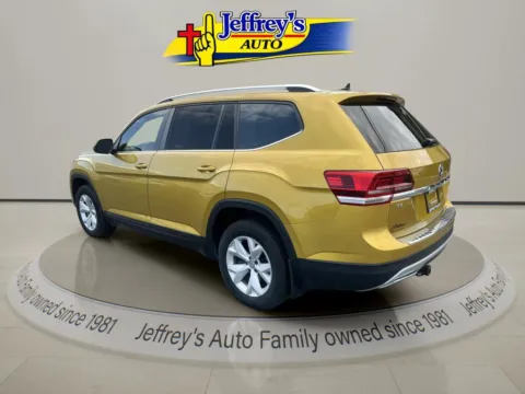 Another view of 2018 VOLKSWAGEN ATLAS V6 SE 4MOTION for sale in Scottsburg, IN at Jeffrey's Auto Exchange, Inc.