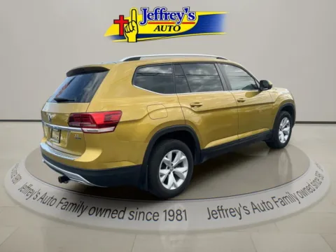 More photos of 2018 VOLKSWAGEN ATLAS V6 SE 4MOTION at Jeffrey's Auto Exchange, Inc., IN