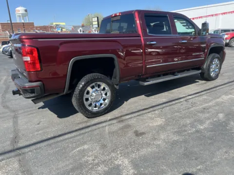 More photos of 2017 GMC SIERRA 2500HD DENALI at Jeffrey's Auto Exchange, Inc., IN