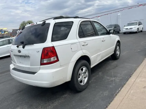 More photos of 2006 KIA SORENTO LX at Jeffrey's Auto Exchange, Inc., IN