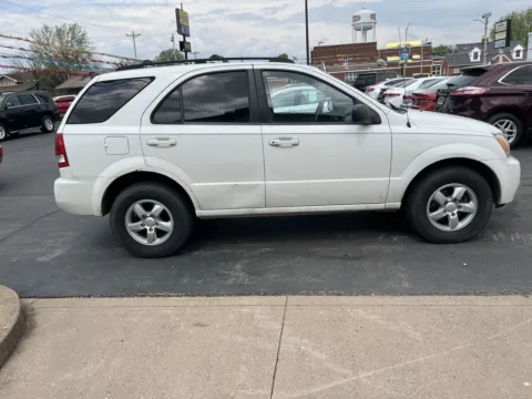 More photos of 2006 KIA SORENTO LX at Jeffrey's Auto Exchange, Inc., IN