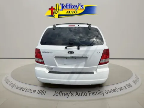 More photos of 2006 KIA SORENTO LX at Jeffrey's Auto Exchange, Inc., IN