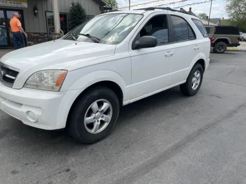 White 2006 KIA SORENTO LX for sale in Scottsburg, IN