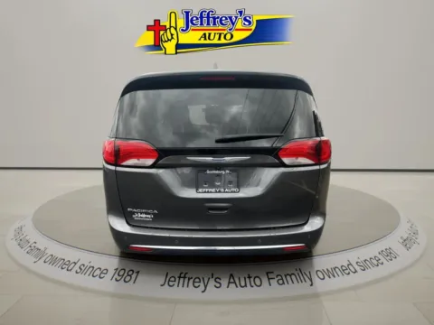 More photos of 2019 CHRYSLER PACIFICA TOURING L at Jeffrey's Auto Exchange, Inc., IN