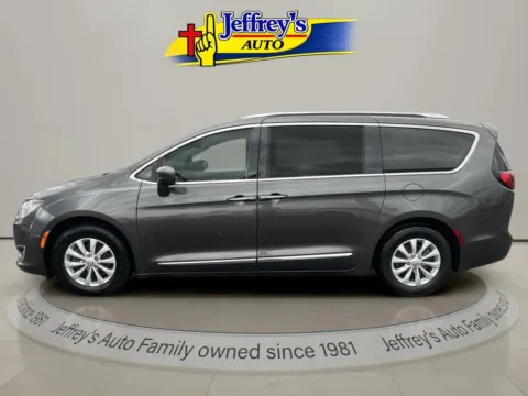 Photos of 2019 CHRYSLER PACIFICA TOURING L for sale in Scottsburg, IN at Jeffrey's Auto Exchange, Inc.