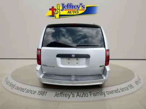 Another view of 2008 DODGE GRAND CARAVAN SE for sale in Scottsburg, IN at Jeffrey's Auto Exchange, Inc.