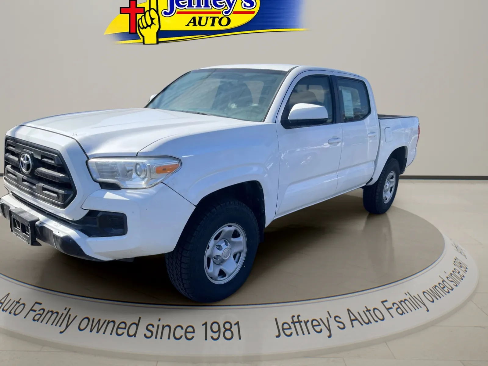 White 2016 TOYOTA TACOMA SR V6 for sale in Scottsburg, IN