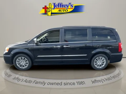 Photos of 2015 CHRYSLER TOWN AND COUNTR TOURING-L for sale in Scottsburg, IN at Jeffrey's Auto Exchange, Inc.