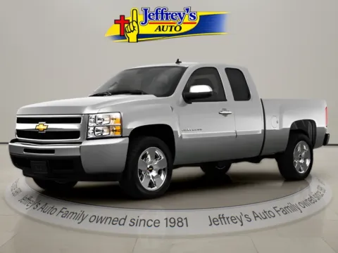Silver 2010 CHEVROLET SILVERADO 1500 LT for sale in Scottsburg, IN