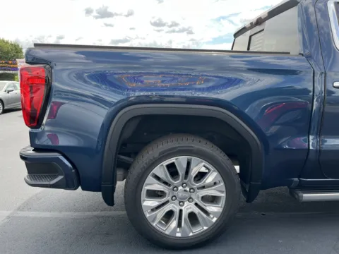 More photos of 2020 GMC SIERRA 1500 DENALI at Jeffrey's Auto Exchange, Inc., IN
