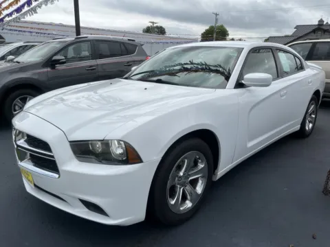 White 2014 DODGE CHARGER SE for sale in Scottsburg, IN