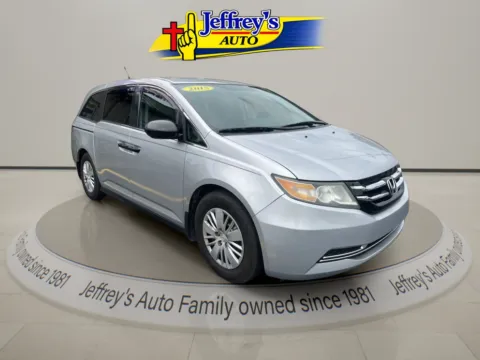 Another view of 2015 HONDA ODYSSEY LX for sale in Scottsburg, IN at Jeffrey's Auto Exchange, Inc.