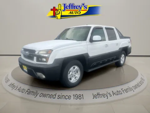 White 2002 CHEVROLET AVALANCHE 1500 for sale in Scottsburg, IN