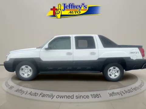Photos of 2002 CHEVROLET AVALANCHE 1500 for sale in Scottsburg, IN at Jeffrey's Auto Exchange, Inc.