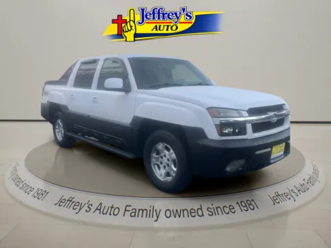More photos of 2002 CHEVROLET AVALANCHE 1500 at Jeffrey's Auto Exchange, Inc., IN