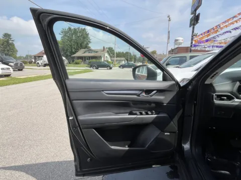 More photos of 2017 MAZDA CX-5 TOURING at Jeffrey's Auto Exchange, Inc., IN