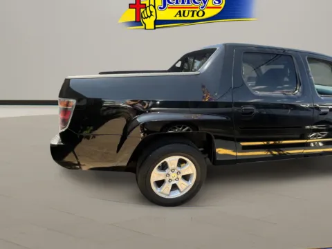 Photos of 2007 HONDA RIDGELINE RTS for sale in Scottsburg, IN at Jeffrey's Auto Exchange, Inc.