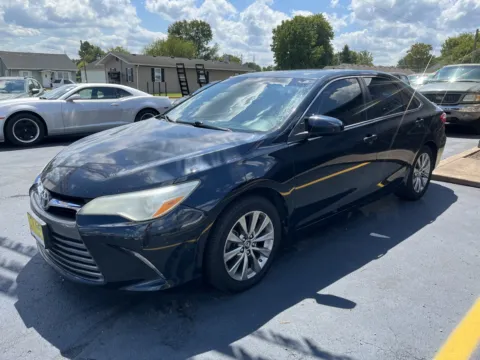 Gray 2016 TOYOTA CAMRY LE for sale in Scottsburg, IN